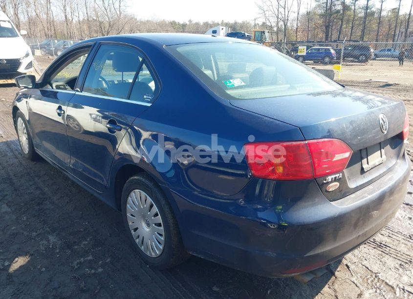 Photo 3 of 2013 Volkswagen Jetta 2.5L SE (VIN 3VWDP7AJ2DM396090)