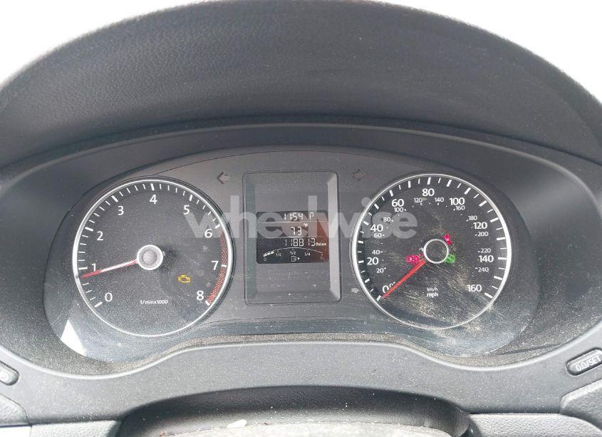 Photo 7 of 2013 Volkswagen Jetta 2.5L SE (VIN 3VWDP7AJ2DM409212)