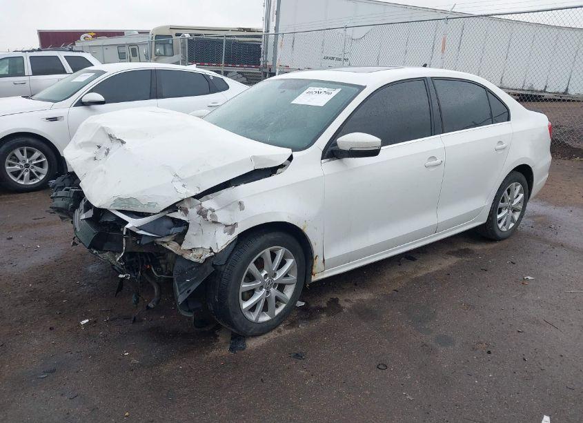 Photo 2 of 2013 Volkswagen Jetta 2.5L SE (VIN 3VWDP7AJ2DM421182)