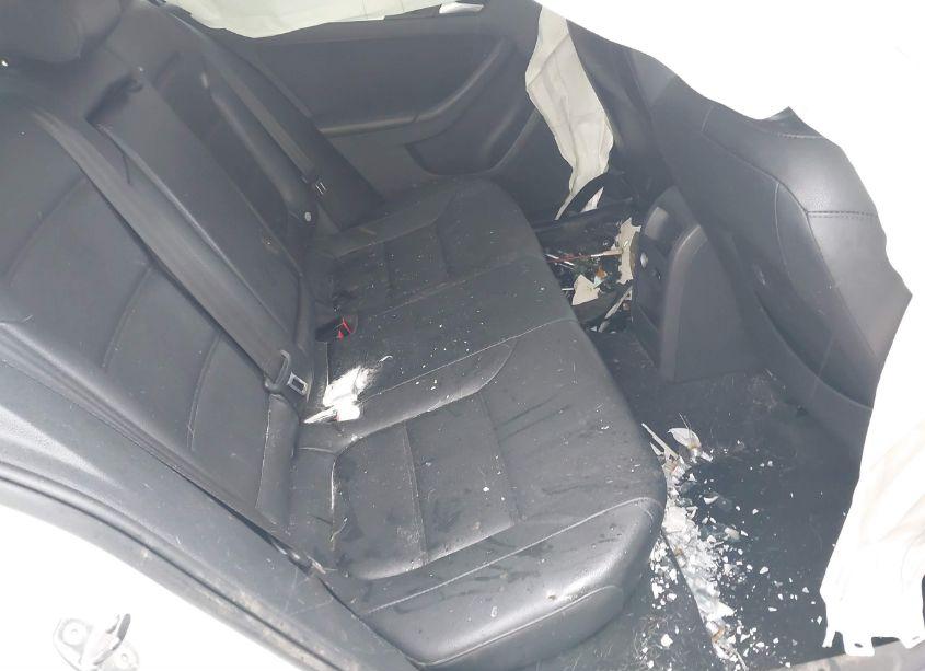 Photo 8 of 2013 Volkswagen Jetta 2.5L SE (VIN 3VWDP7AJ2DM421182)