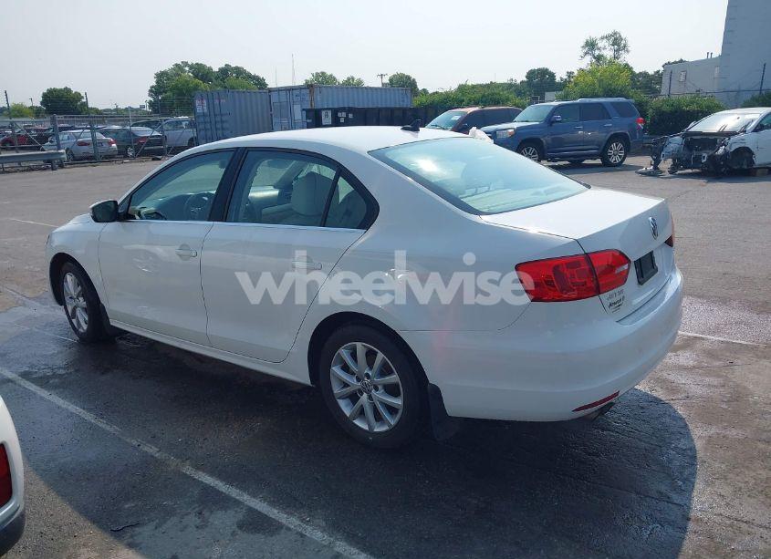 Photo 14 of 2013 Volkswagen Jetta 2.5L SE (VIN 3VWDP7AJ2DM421232)