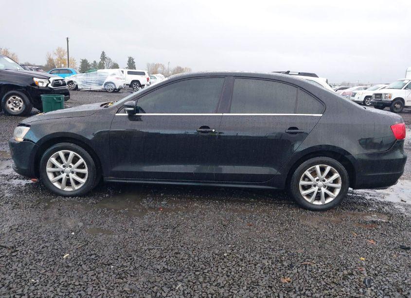 Photo 14 of 2013 Volkswagen Jetta 2.5L SE (VIN 3VWDP7AJ2DM426088)