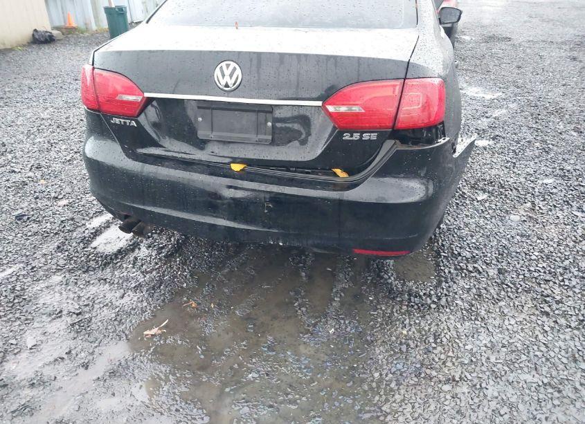 Photo 6 of 2013 Volkswagen Jetta 2.5L SE (VIN 3VWDP7AJ2DM426088)