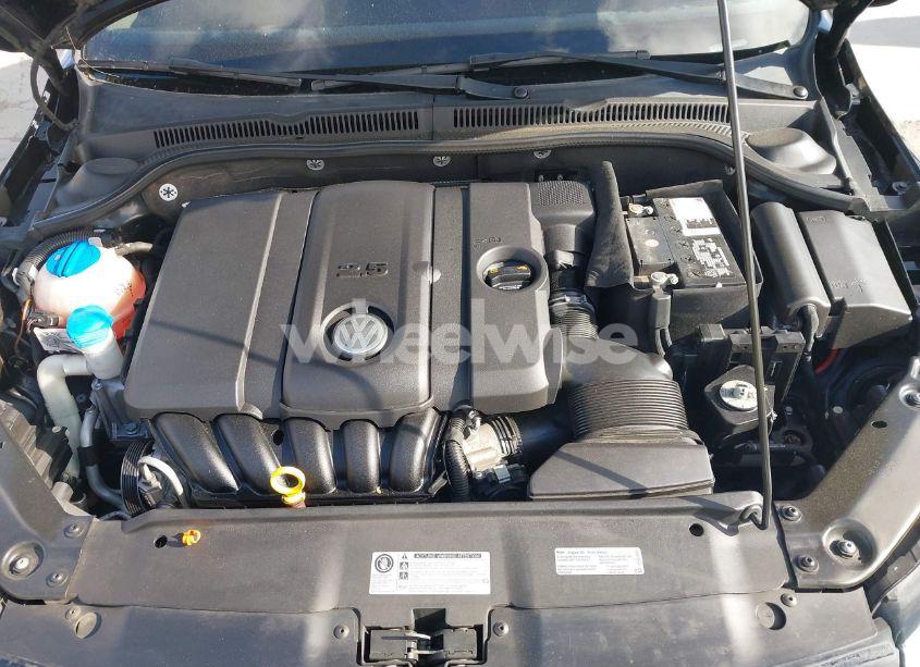 Photo 10 of 2013 Volkswagen Jetta 2.5L SE (VIN 3VWDP7AJ2DM440931)