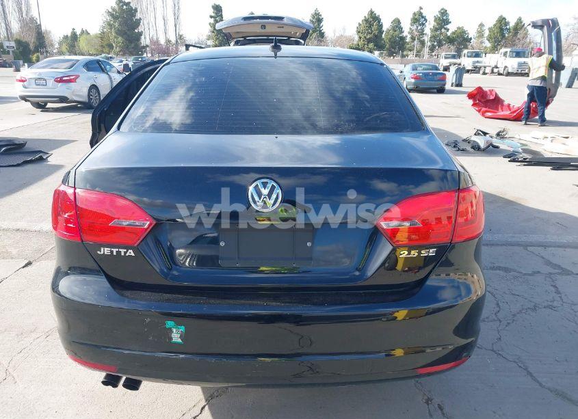 Photo 16 of 2013 Volkswagen Jetta 2.5L SE (VIN 3VWDP7AJ2DM440931)