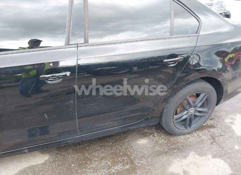 Photo 18 of 2012 Volkswagen Jetta 2.5L SE (VIN 3VWDP7AJ3CM064867)