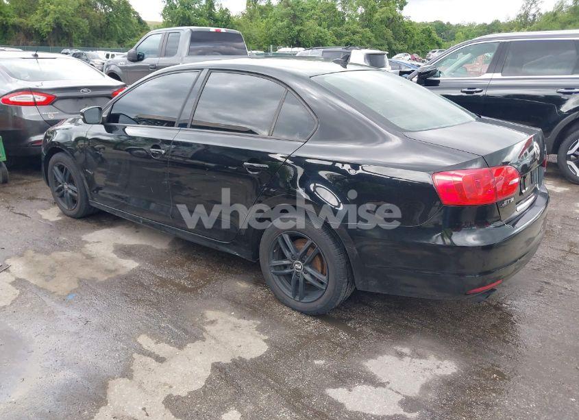 Photo 3 of 2012 Volkswagen Jetta 2.5L SE (VIN 3VWDP7AJ3CM064867)