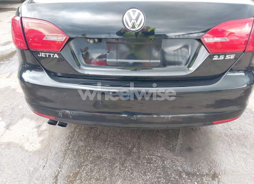 Photo 6 of 2012 Volkswagen Jetta 2.5L SE (VIN 3VWDP7AJ3CM064867)