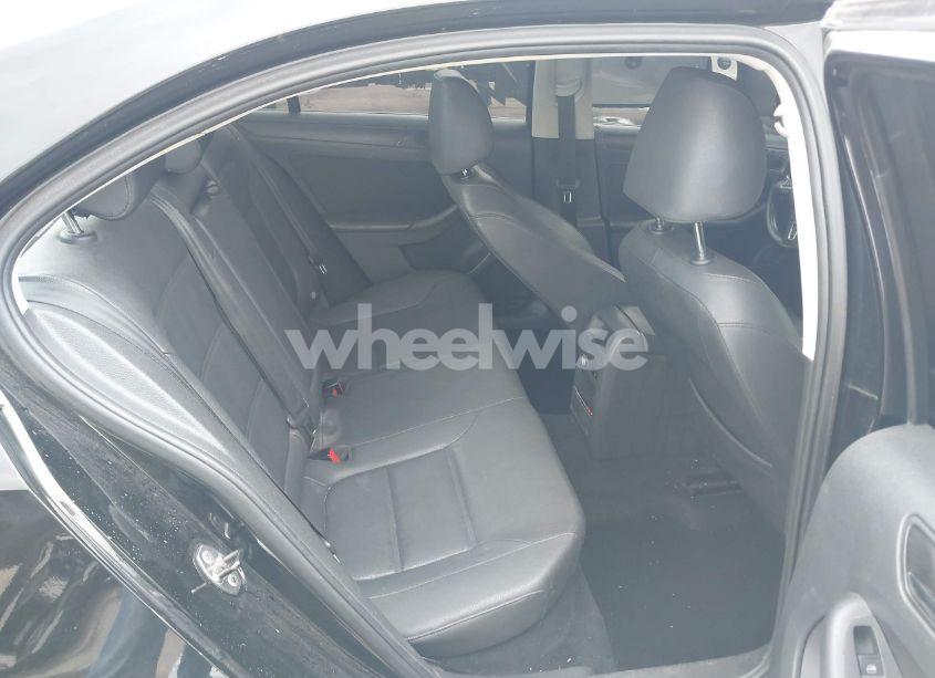 Photo 8 of 2012 Volkswagen Jetta 2.5L SE (VIN 3VWDP7AJ3CM064867)