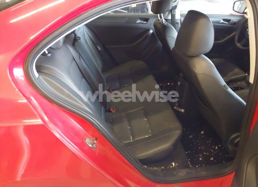 Photo 8 of 2012 Volkswagen Jetta 2.5L SE (VIN 3VWDP7AJ3CM112240)