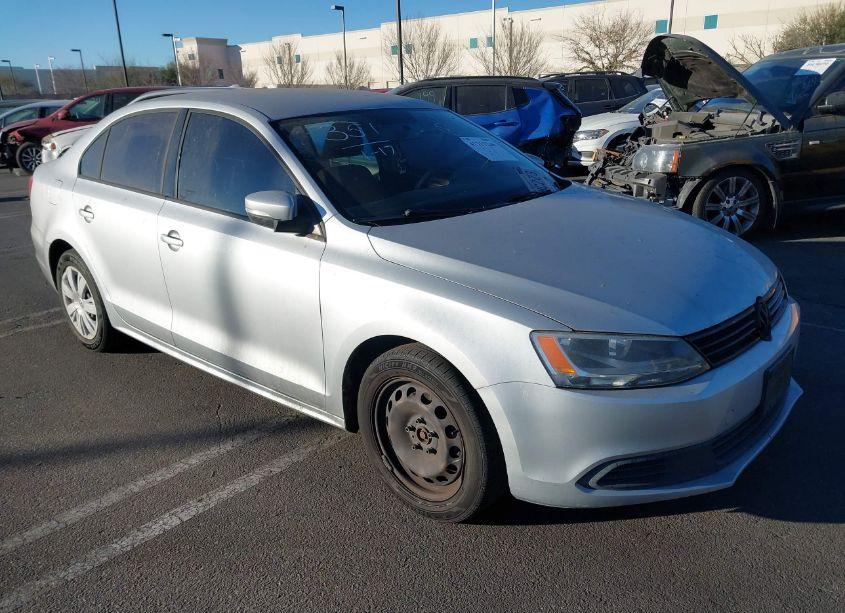 2012 Volkswagen Jetta 2.5L SE (VIN 3VWDP7AJ3CM131046) main photo