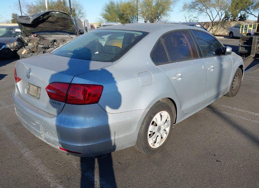 Photo 4 of 2012 Volkswagen Jetta 2.5L SE (VIN 3VWDP7AJ3CM131046)