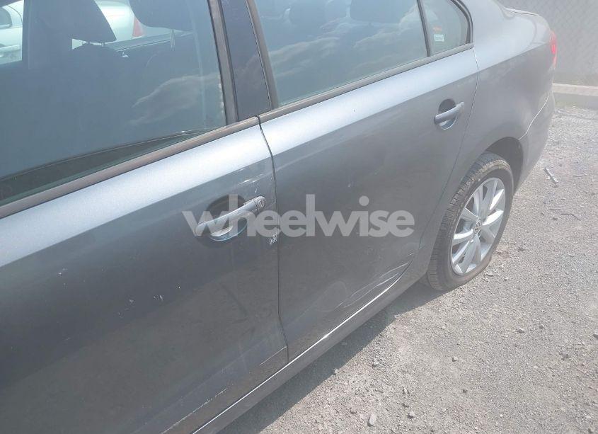 Photo 6 of 2012 Volkswagen Jetta 2.5L SE (VIN 3VWDP7AJ3CM309148)