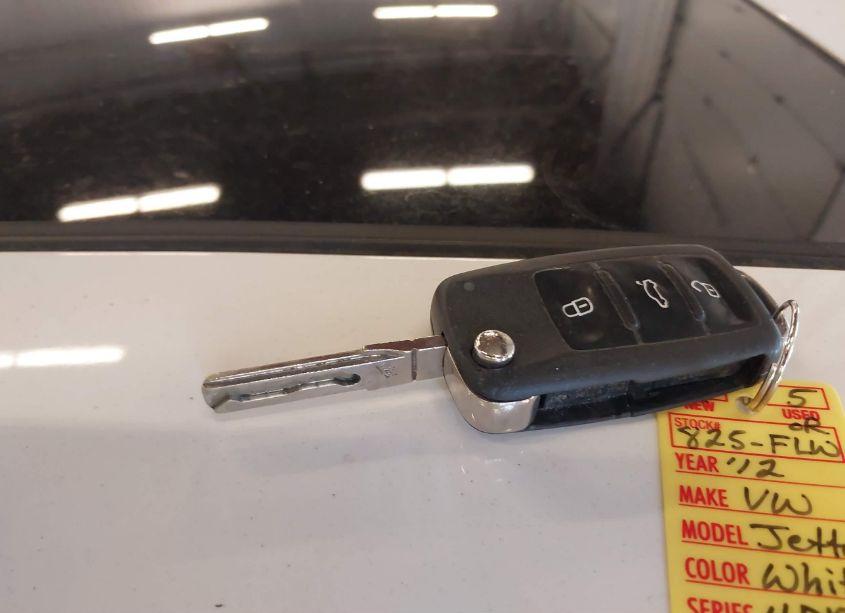 Photo 11 of 2012 Volkswagen Jetta 2.5L SE (VIN 3VWDP7AJ3CM316231)