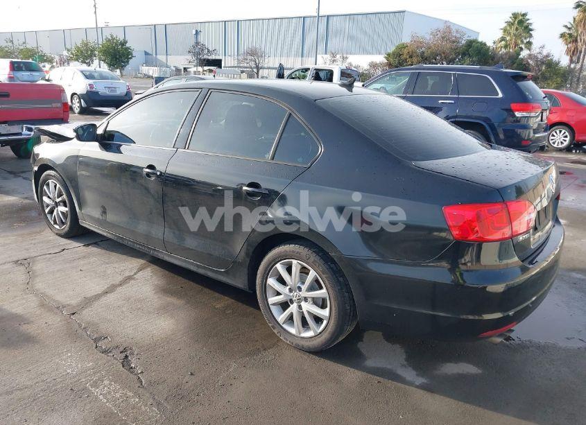 Photo 3 of 2012 Volkswagen Jetta 2.5L SE (VIN 3VWDP7AJ3CM322336)