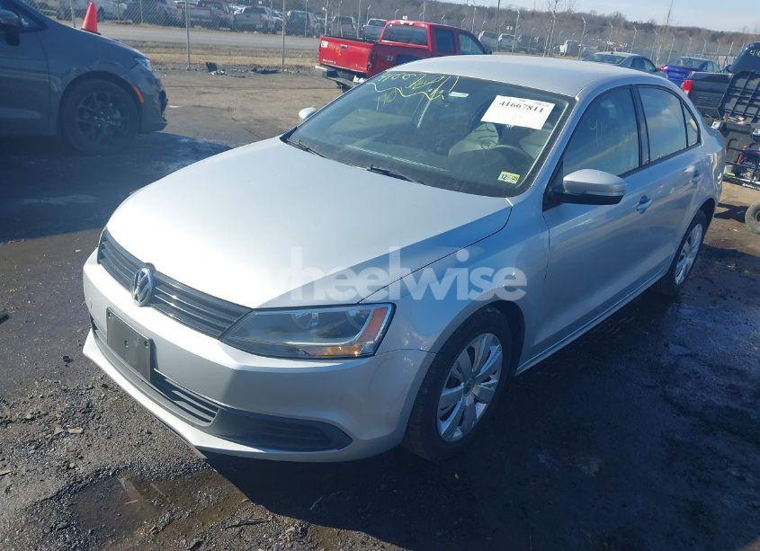 Photo 2 of 2012 Volkswagen Jetta 2.5L SE (VIN 3VWDP7AJ3CM340190)