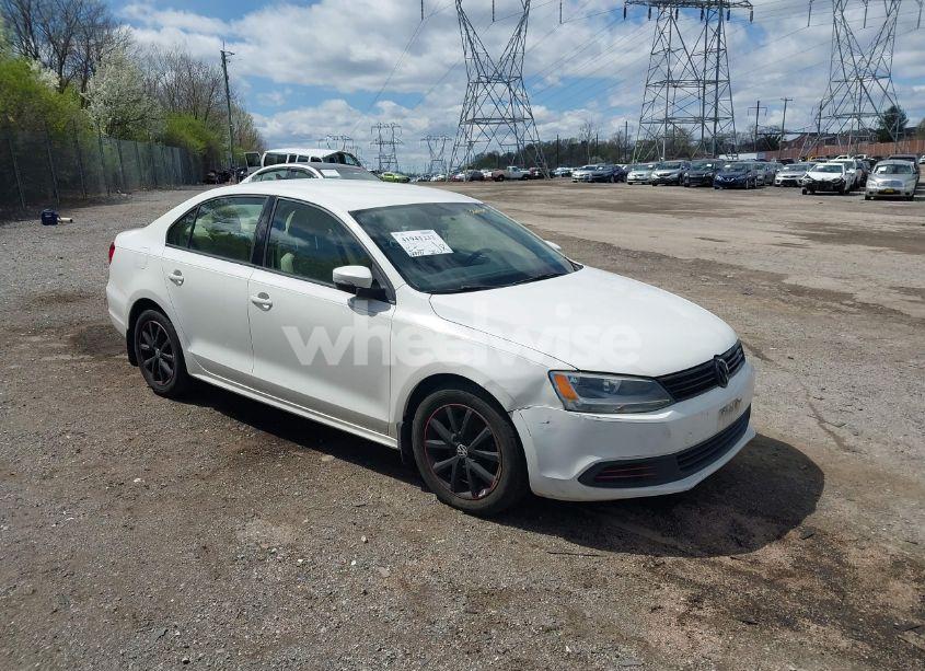 2012 Volkswagen Jetta 2.5L SE (VIN 3VWDP7AJ3CM368264) main photo