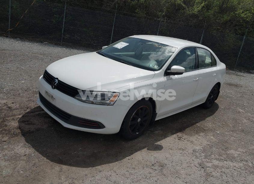 Photo 2 of 2012 Volkswagen Jetta 2.5L SE (VIN 3VWDP7AJ3CM368264)