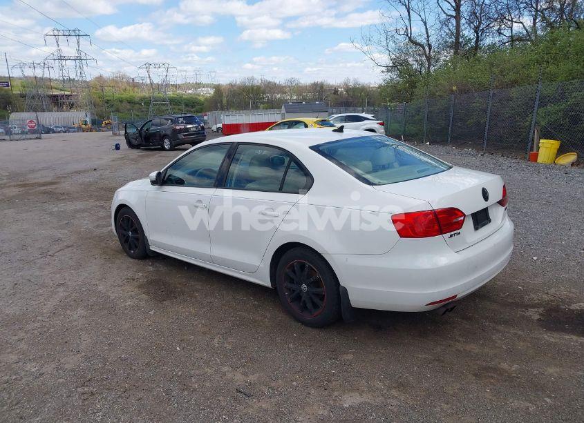 Photo 3 of 2012 Volkswagen Jetta 2.5L SE (VIN 3VWDP7AJ3CM368264)