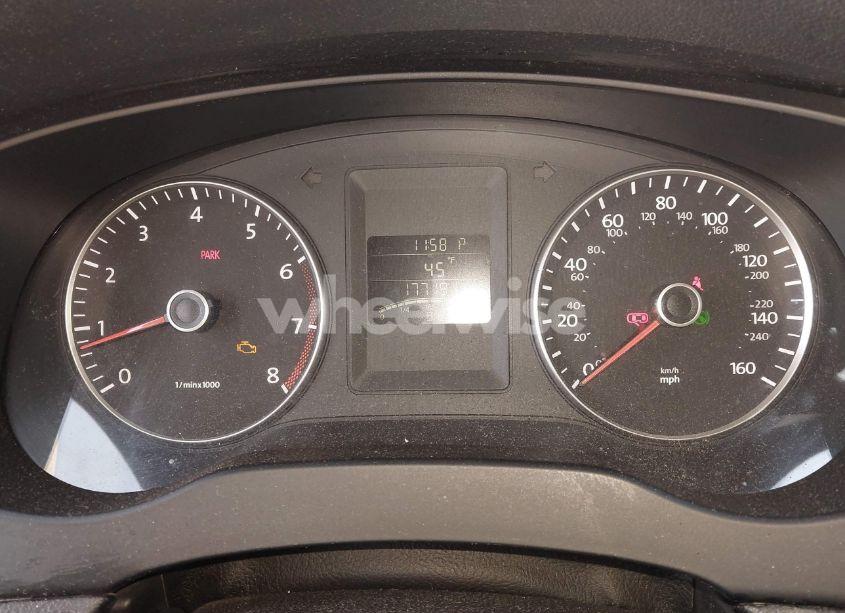 Photo 7 of 2012 Volkswagen Jetta 2.5L SE (VIN 3VWDP7AJ3CM368264)