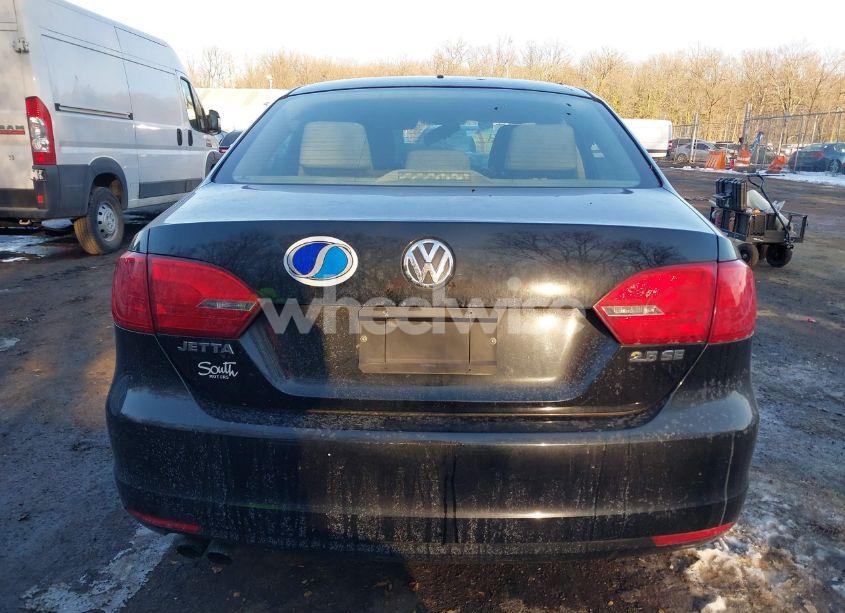 Photo 15 of 2012 Volkswagen Jetta 2.5L SE (VIN 3VWDP7AJ3CM375750)