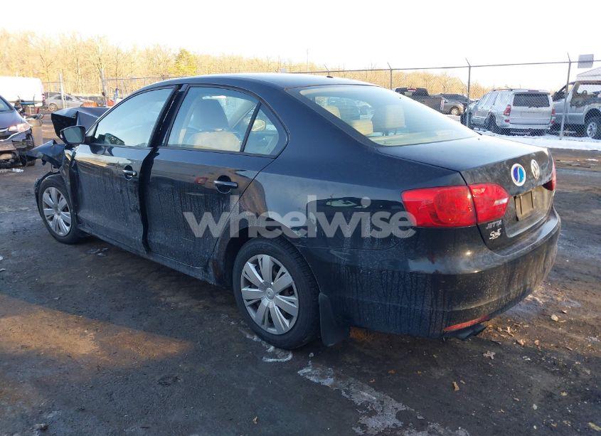 Photo 3 of 2012 Volkswagen Jetta 2.5L SE (VIN 3VWDP7AJ3CM375750)