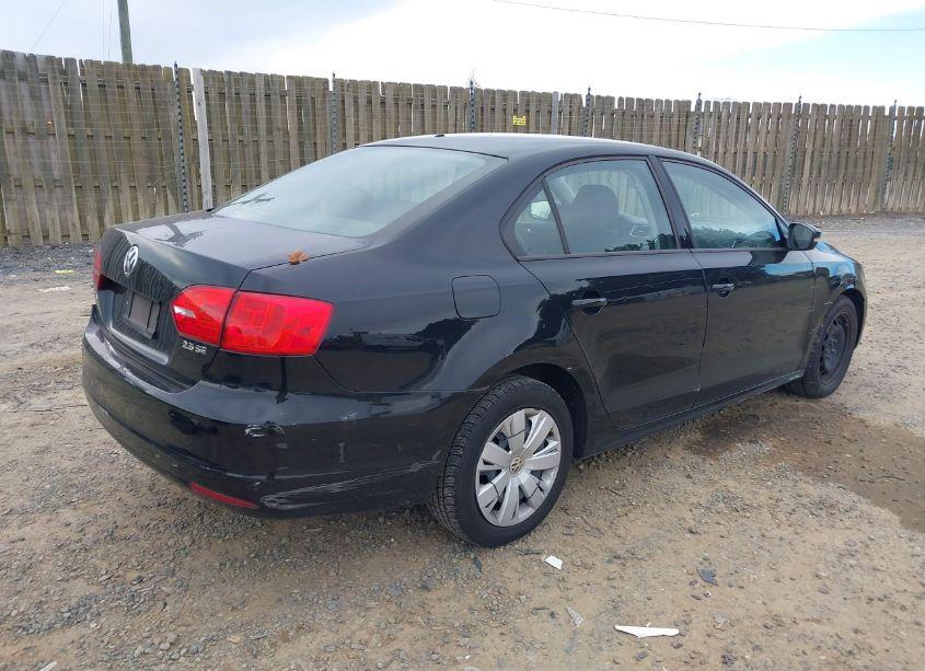 Photo 4 of 2012 Volkswagen Jetta 2.5L SE (VIN 3VWDP7AJ3CM380964)