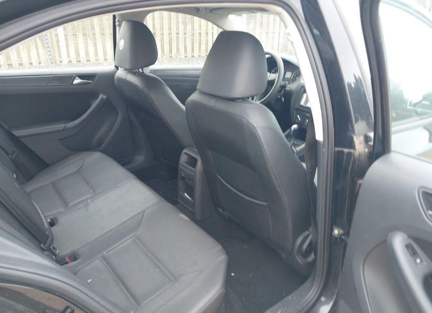 Photo 8 of 2012 Volkswagen Jetta 2.5L SE (VIN 3VWDP7AJ3CM380964)