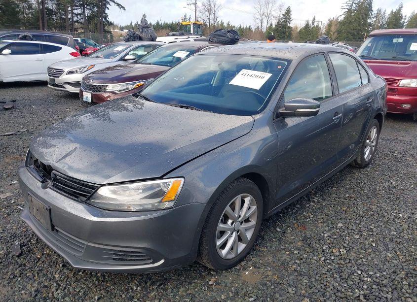 Photo 2 of 2012 Volkswagen Jetta 2.5L SE (VIN 3VWDP7AJ3CM403093)