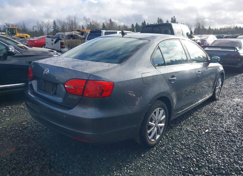 Photo 4 of 2012 Volkswagen Jetta 2.5L SE (VIN 3VWDP7AJ3CM403093)