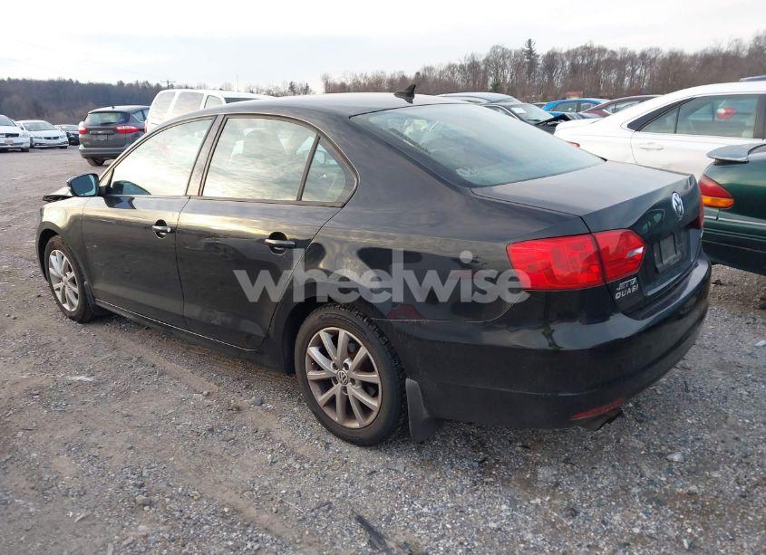 Photo 3 of 2012 Volkswagen Jetta 2.5L SE (VIN 3VWDP7AJ3CM415244)