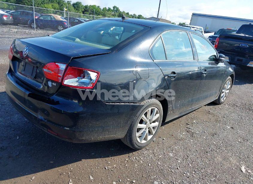 Photo 4 of 2012 Volkswagen Jetta 2.5L SE (VIN 3VWDP7AJ3CM416197)