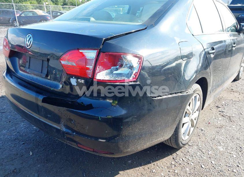 Photo 6 of 2012 Volkswagen Jetta 2.5L SE (VIN 3VWDP7AJ3CM416197)