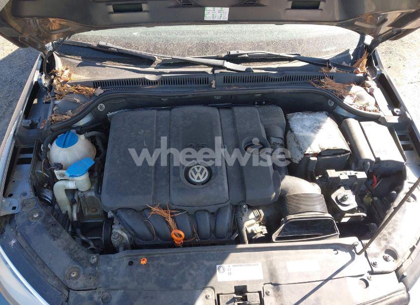 Photo 10 of 2013 Volkswagen Jetta 2.5L SE (VIN 3VWDP7AJ3DM219936)