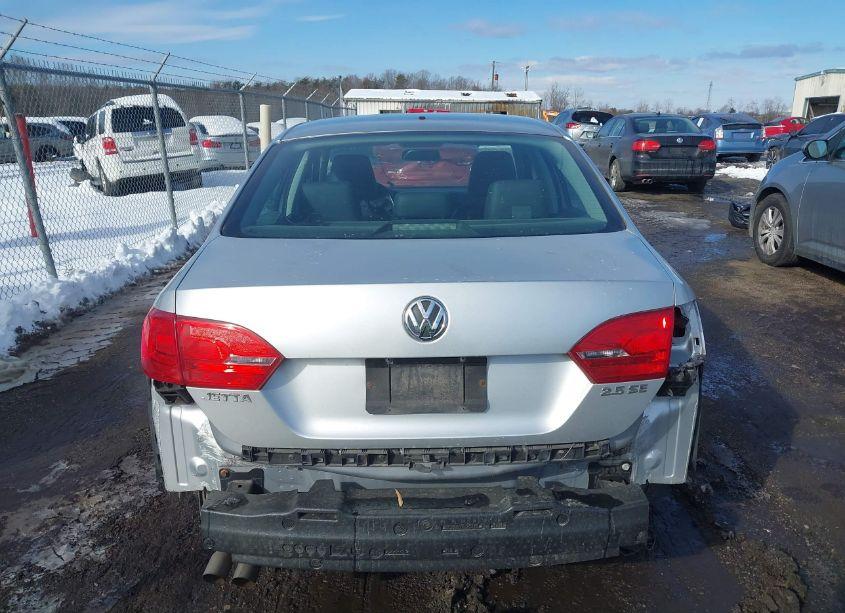 Photo 17 of 2013 Volkswagen Jetta 2.5L SE (VIN 3VWDP7AJ3DM257067)
