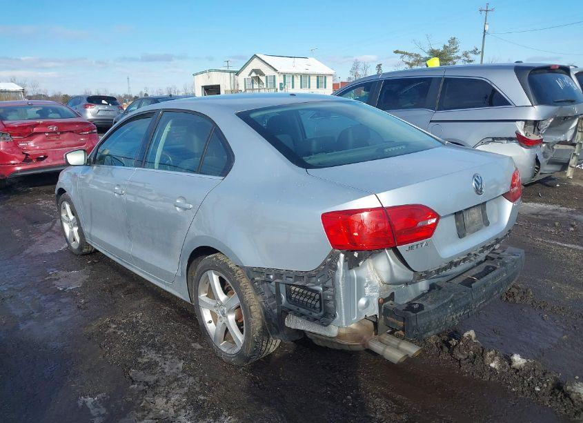 Photo 3 of 2013 Volkswagen Jetta 2.5L SE (VIN 3VWDP7AJ3DM257067)