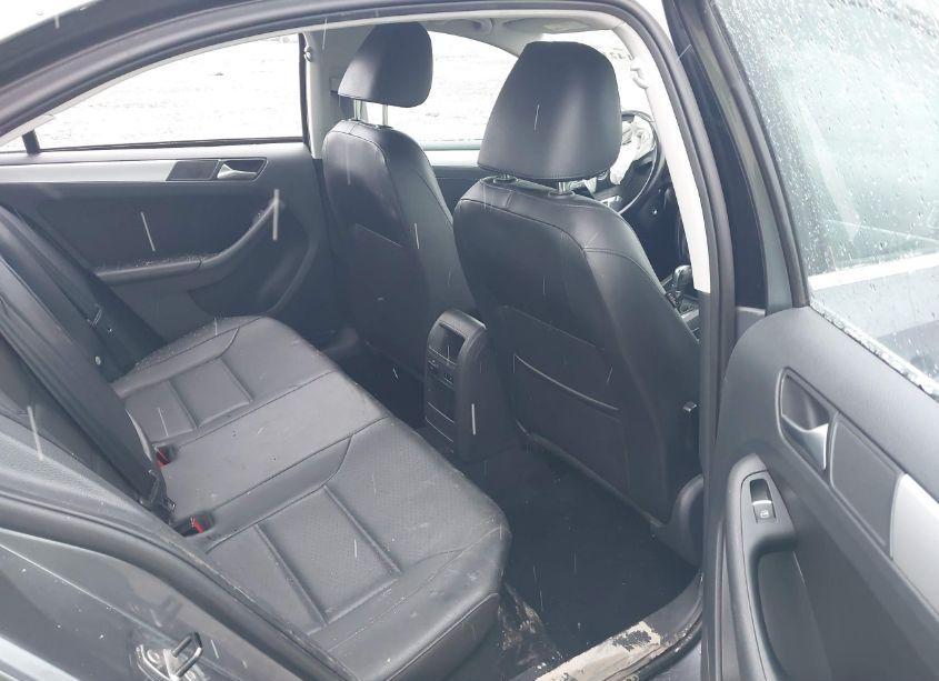 Photo 8 of 2013 Volkswagen Jetta 2.5L SE (VIN 3VWDP7AJ3DM288996)