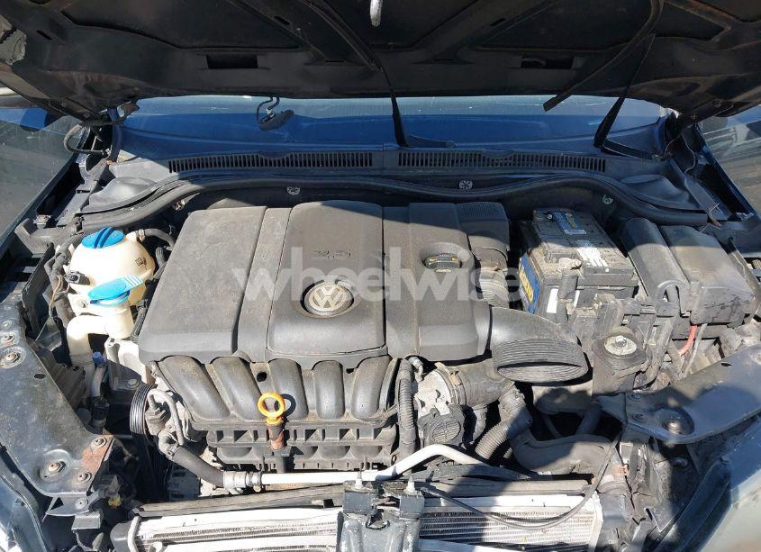 Photo 10 of 2013 Volkswagen Jetta 2.5L SE (VIN 3VWDP7AJ3DM360389)