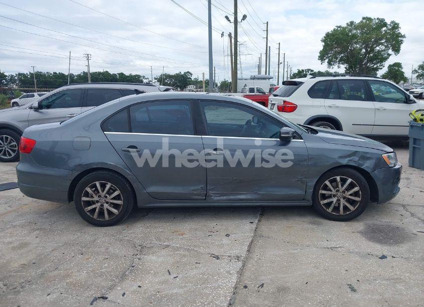 Photo 13 of 2013 Volkswagen Jetta 2.5L SE (VIN 3VWDP7AJ3DM363891)