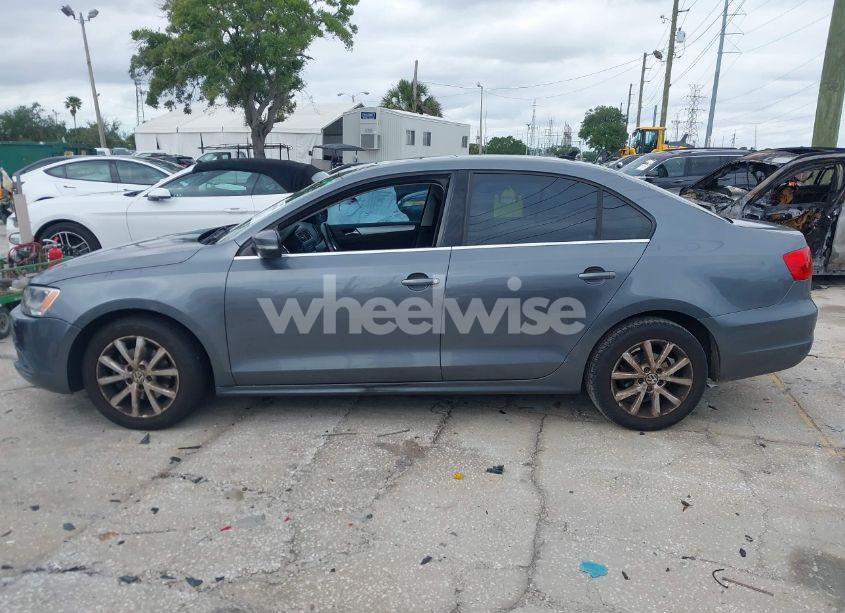 Photo 14 of 2013 Volkswagen Jetta 2.5L SE (VIN 3VWDP7AJ3DM363891)