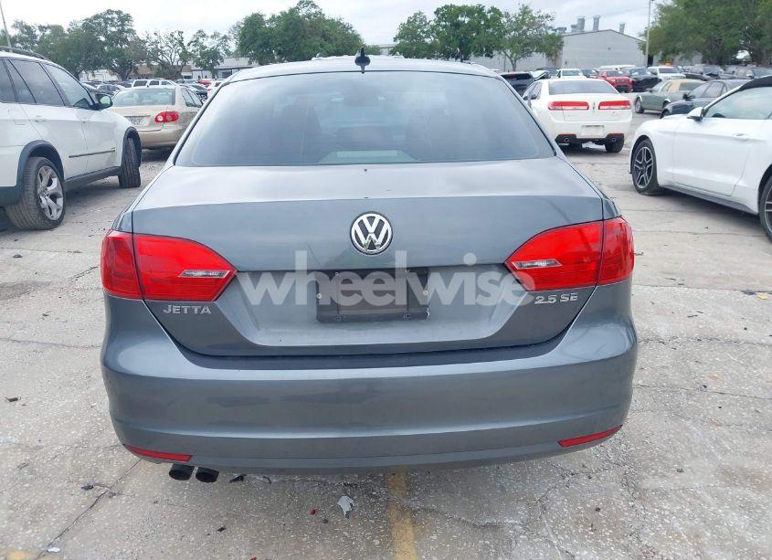 Photo 16 of 2013 Volkswagen Jetta 2.5L SE (VIN 3VWDP7AJ3DM363891)