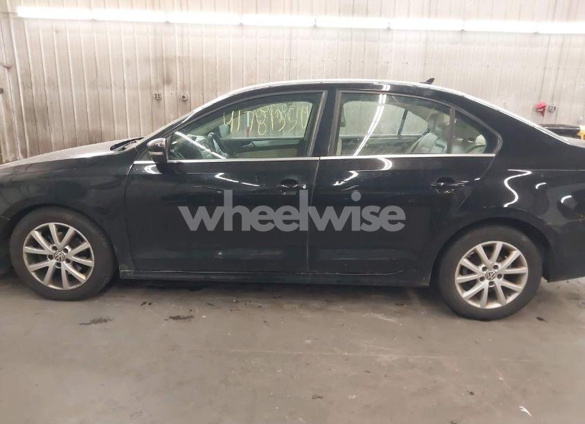 Photo 15 of 2013 Volkswagen Jetta 2.5L SE (VIN 3VWDP7AJ3DM388564)