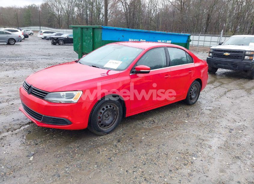 Photo 2 of 2013 Volkswagen Jetta 2.5L SE (VIN 3VWDP7AJ3DM408599)