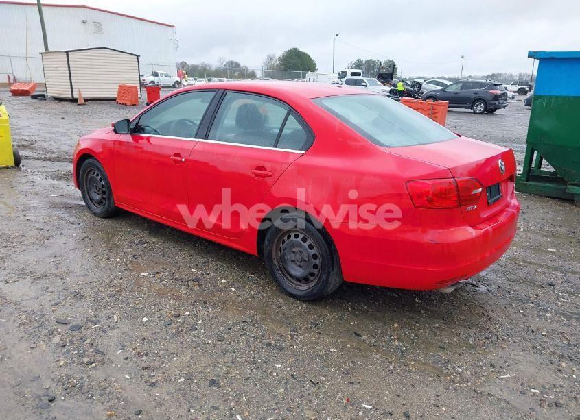 Photo 3 of 2013 Volkswagen Jetta 2.5L SE (VIN 3VWDP7AJ3DM408599)