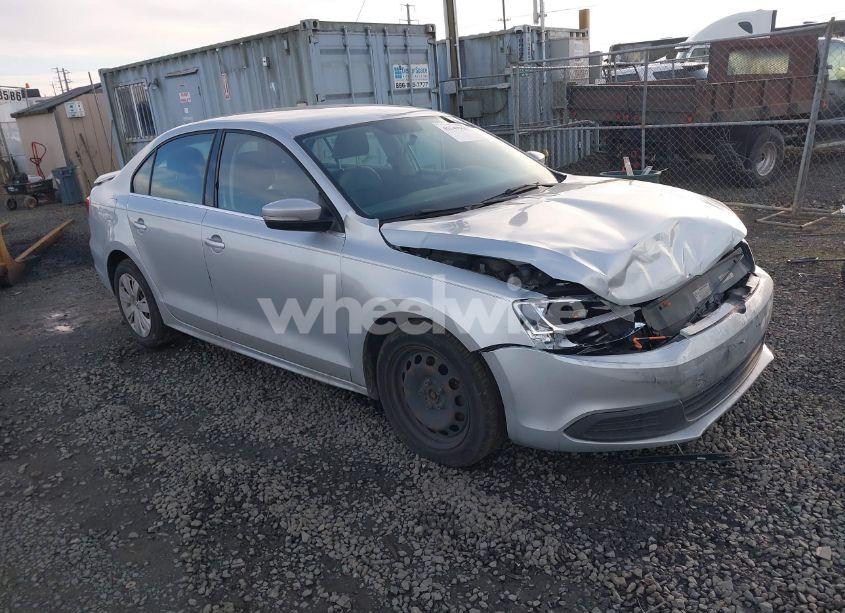 2013 Volkswagen Jetta 2.5L SE (VIN 3VWDP7AJ3DM413074) main photo