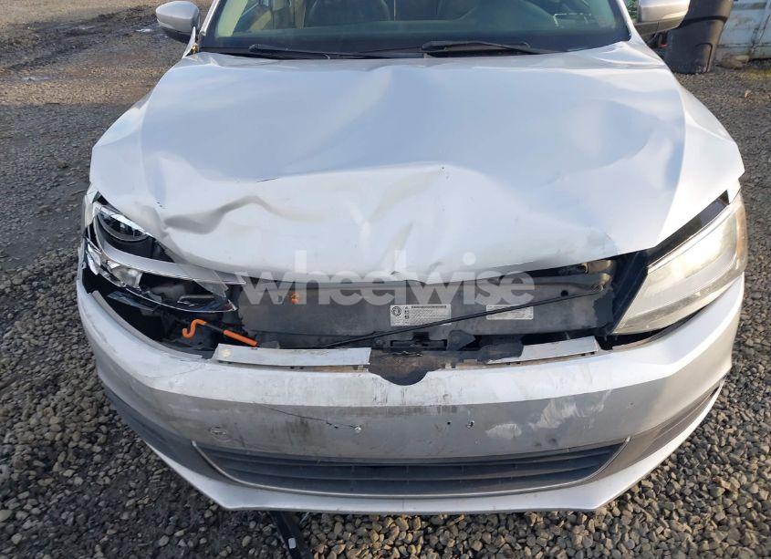 Photo 6 of 2013 Volkswagen Jetta 2.5L SE (VIN 3VWDP7AJ3DM413074)