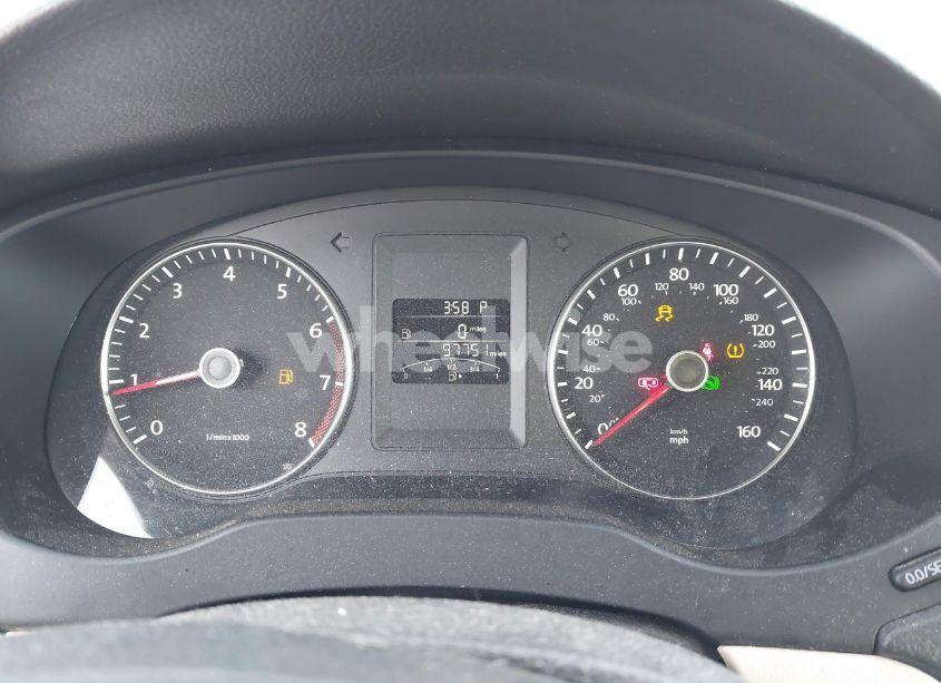 Photo 7 of 2013 Volkswagen Jetta 2.5L SE (VIN 3VWDP7AJ3DM443952)