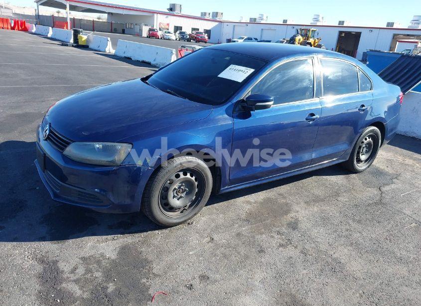 Photo 2 of 2012 Volkswagen Jetta 2.5L SE (VIN 3VWDP7AJ4CM118242)