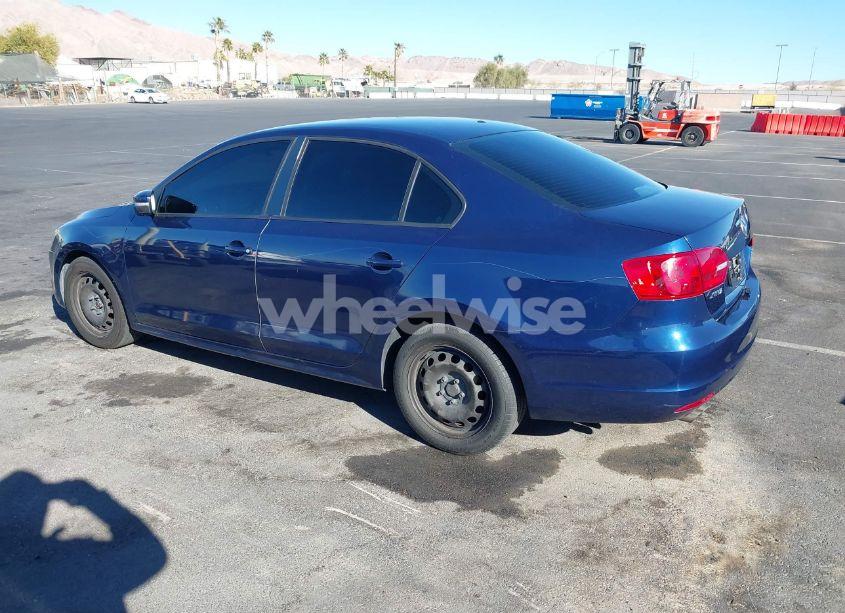 Photo 3 of 2012 Volkswagen Jetta 2.5L SE (VIN 3VWDP7AJ4CM118242)