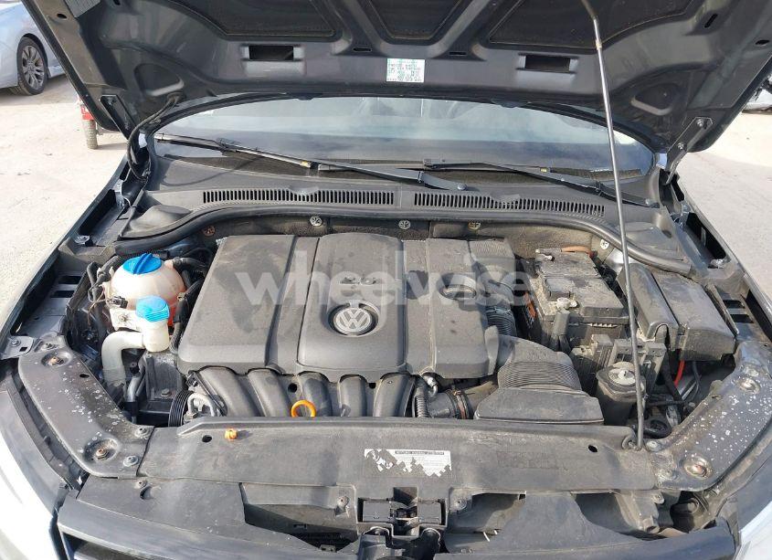 Photo 10 of 2012 Volkswagen Jetta 2.5L SE (VIN 3VWDP7AJ4CM118404)